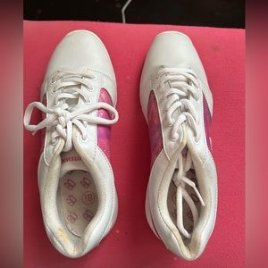 Brunswick bowling shoes